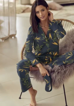 Best Geschenkbox Mit Pyjama, Scrunchie & Schlafmaske Pyjamas