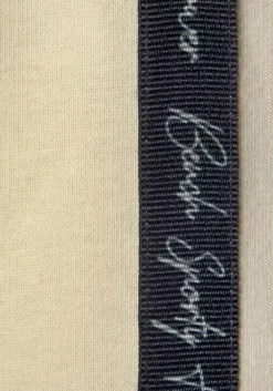 New Bench. Kapuzensweatshirt Creme