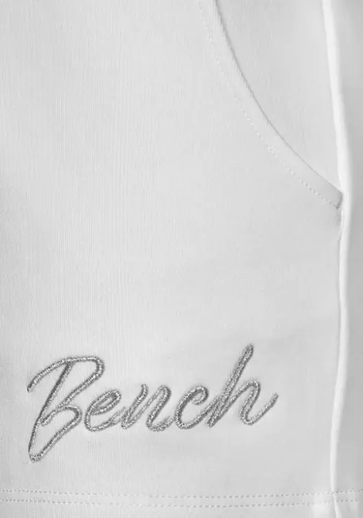 Hot Bench. Relaxshorts Ecru