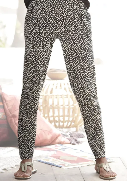 s.Oliver Strandhose Schwarz-Creme-Bedruckt