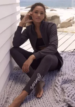 Bench. Sweatjacke