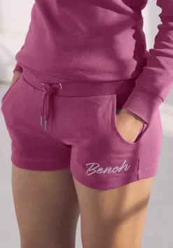 Clearance Bench. Sweatshorts Beere